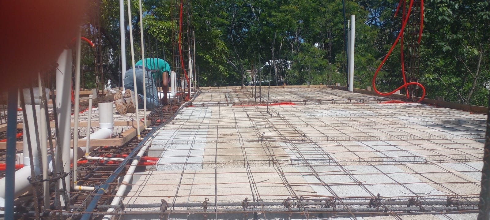 Armado de losa de concreto en obra, Residencia en Chemuyil